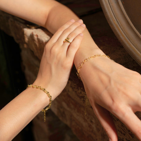 Floral Cut-Out Textured Link Chain Bracelet