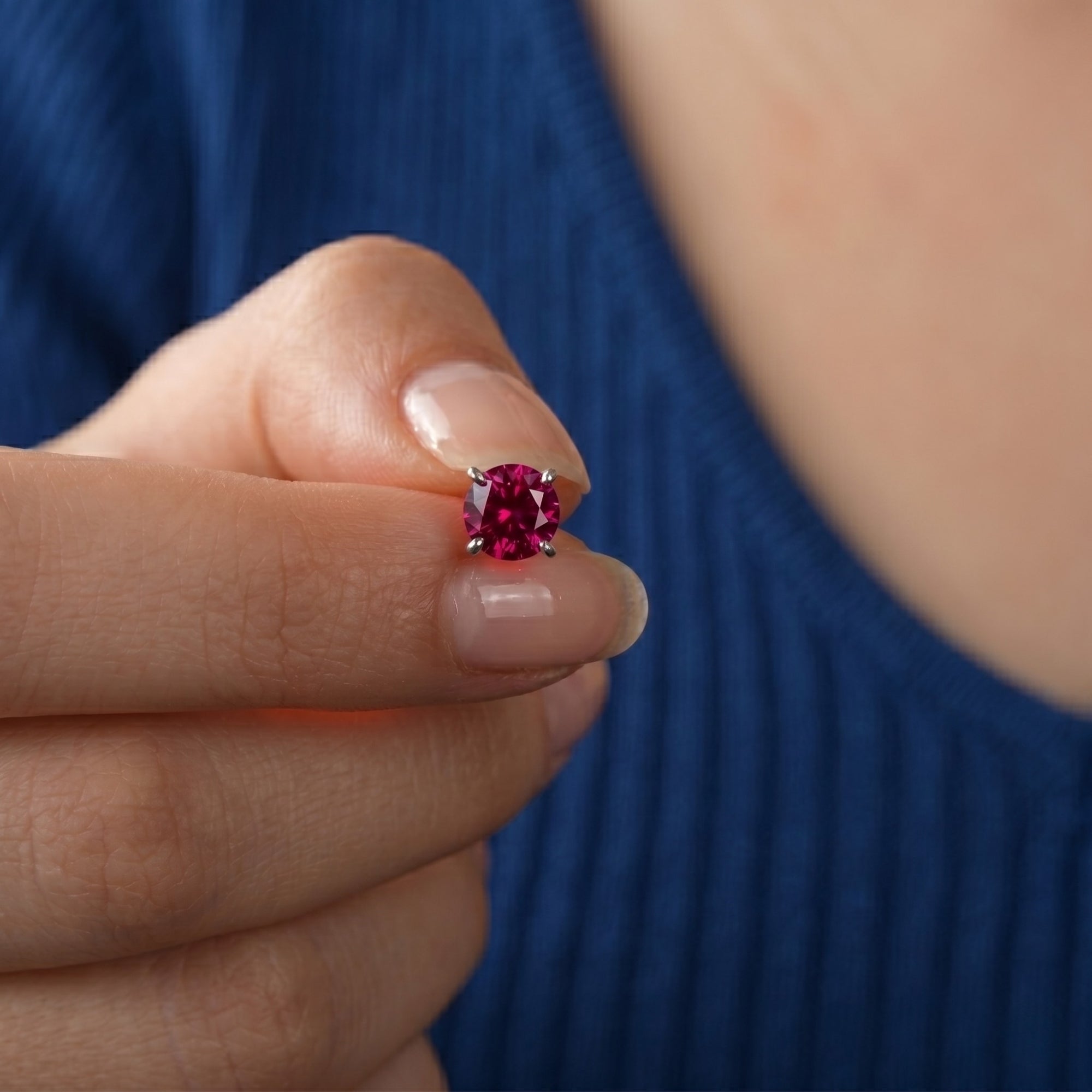 9ct Gold Garnet Stud Earrings