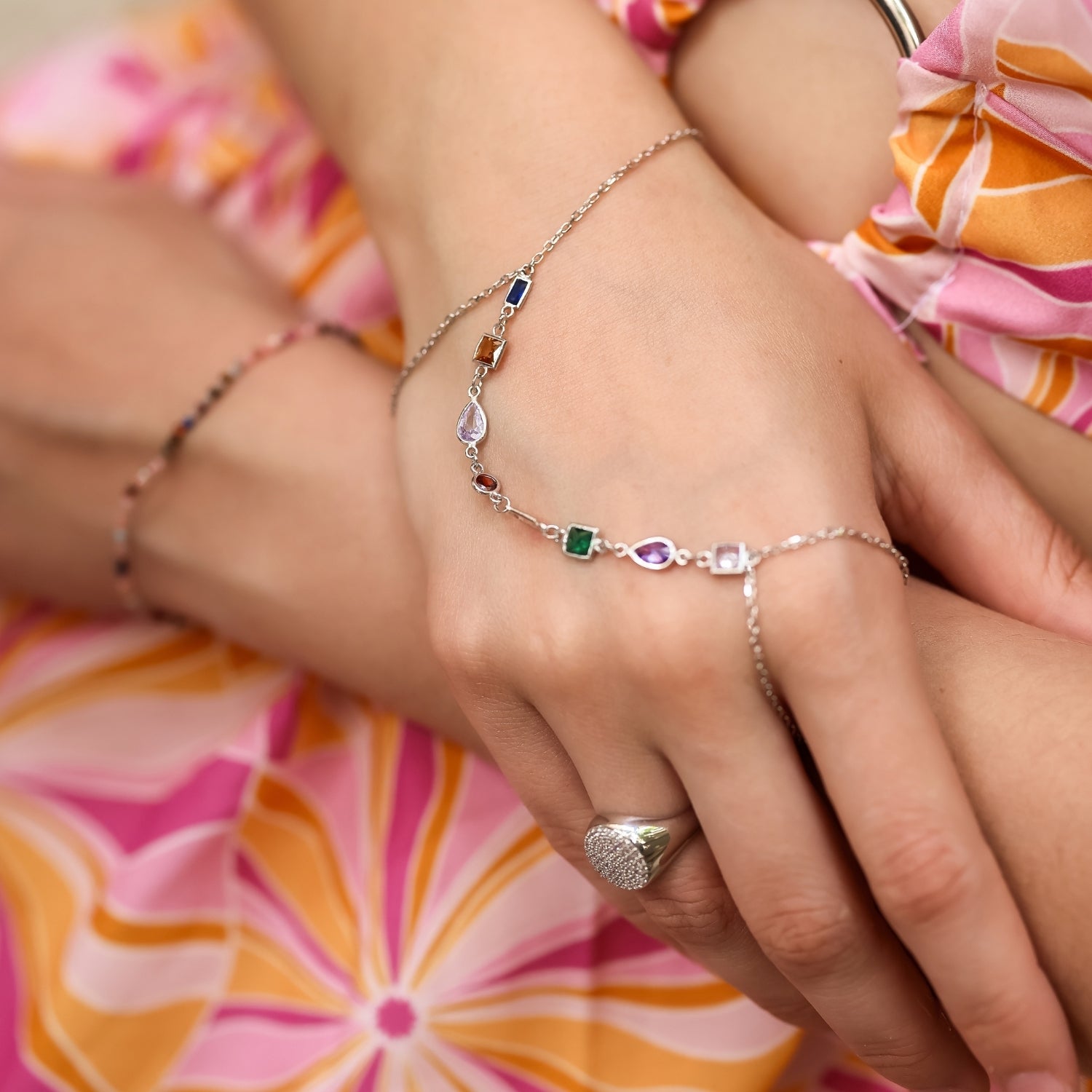 Sterling Silver Kaledioscope Hand Chain