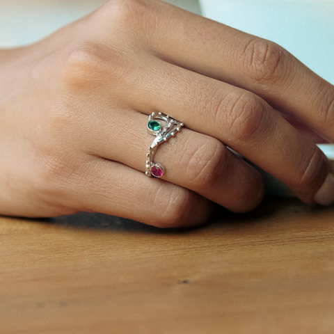Emerald and Ruby Color Jewelled Dragon Back Ring