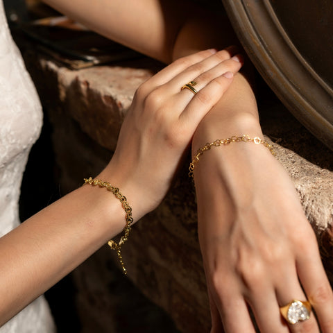 Floral Cut-Out Textured Link Chain Bracelet