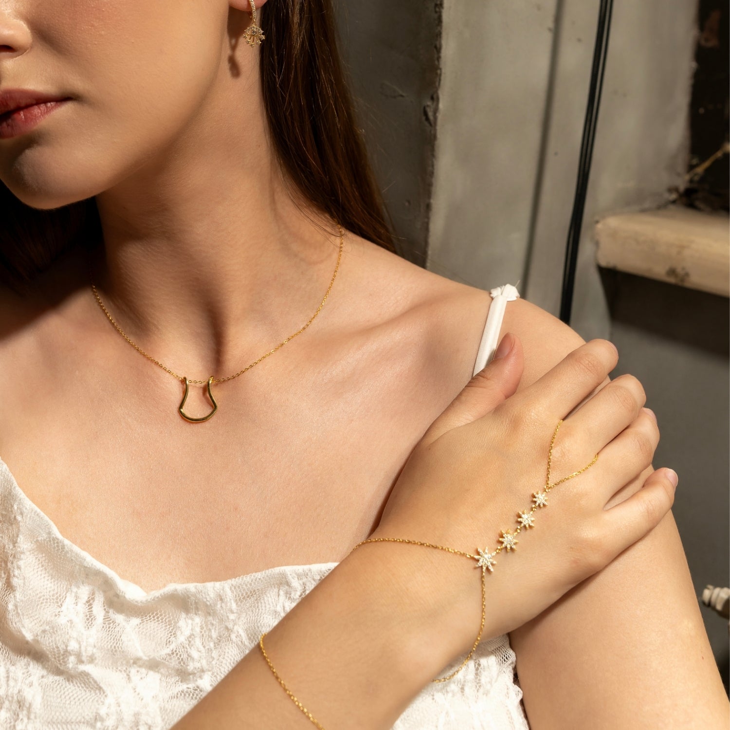 Horseshoe Ring Holder Necklace in Sterling Silver