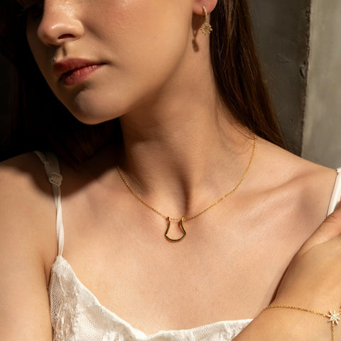 Horseshoe Ring Holder Necklace in Sterling Silver